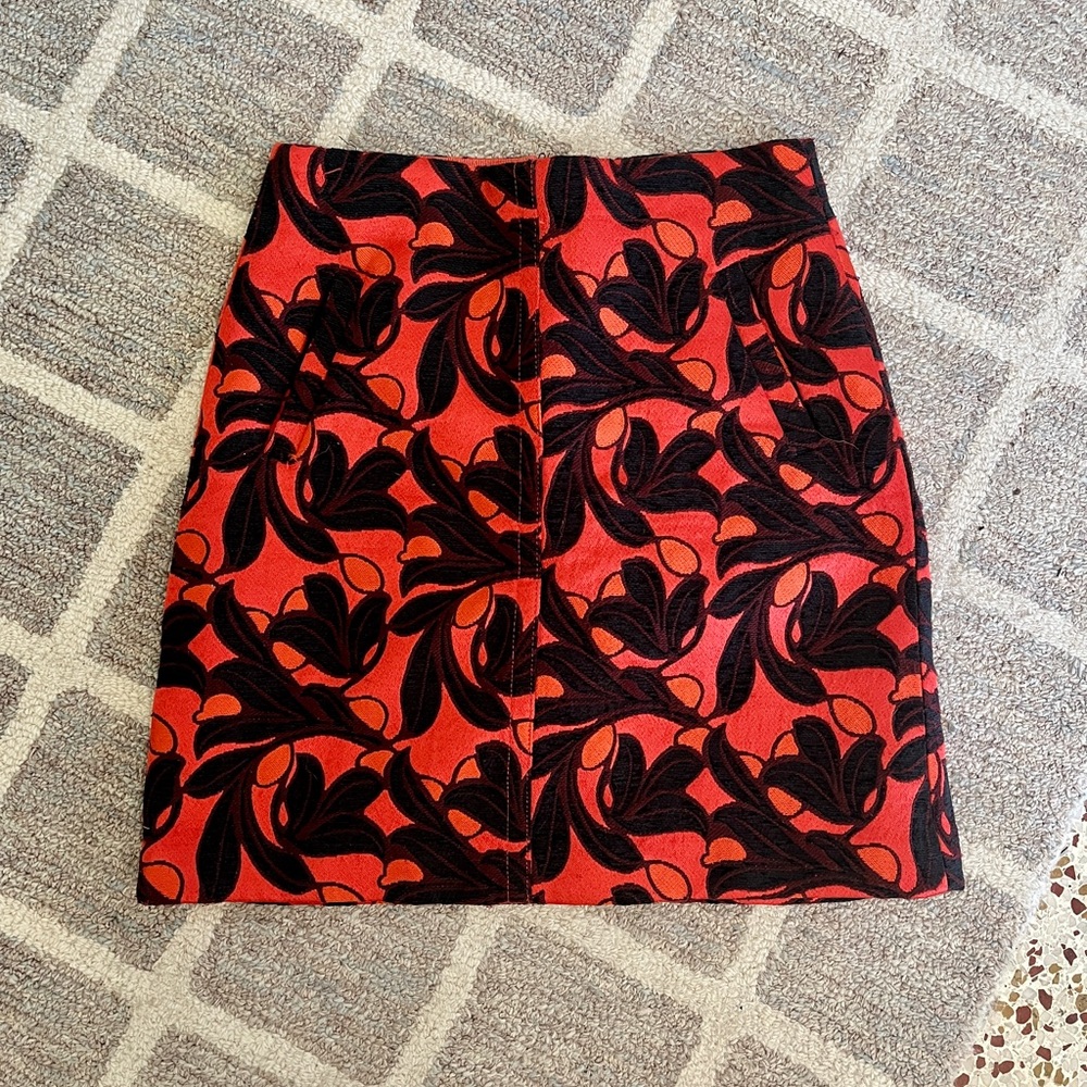 Ann Taylor Red / Orange and Black Floral Mini Skirt